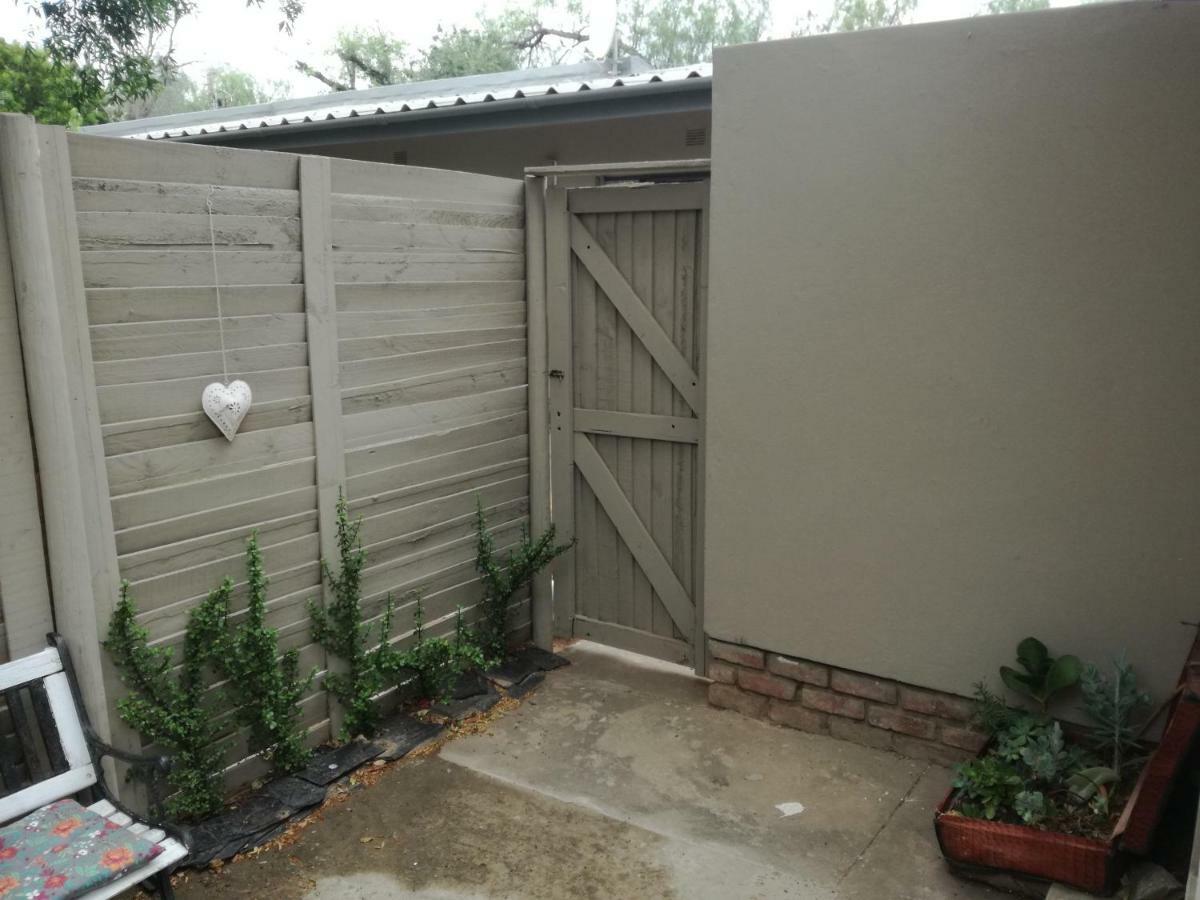 Stonehenge Cottage Oudtshoorn Exteriér fotografie